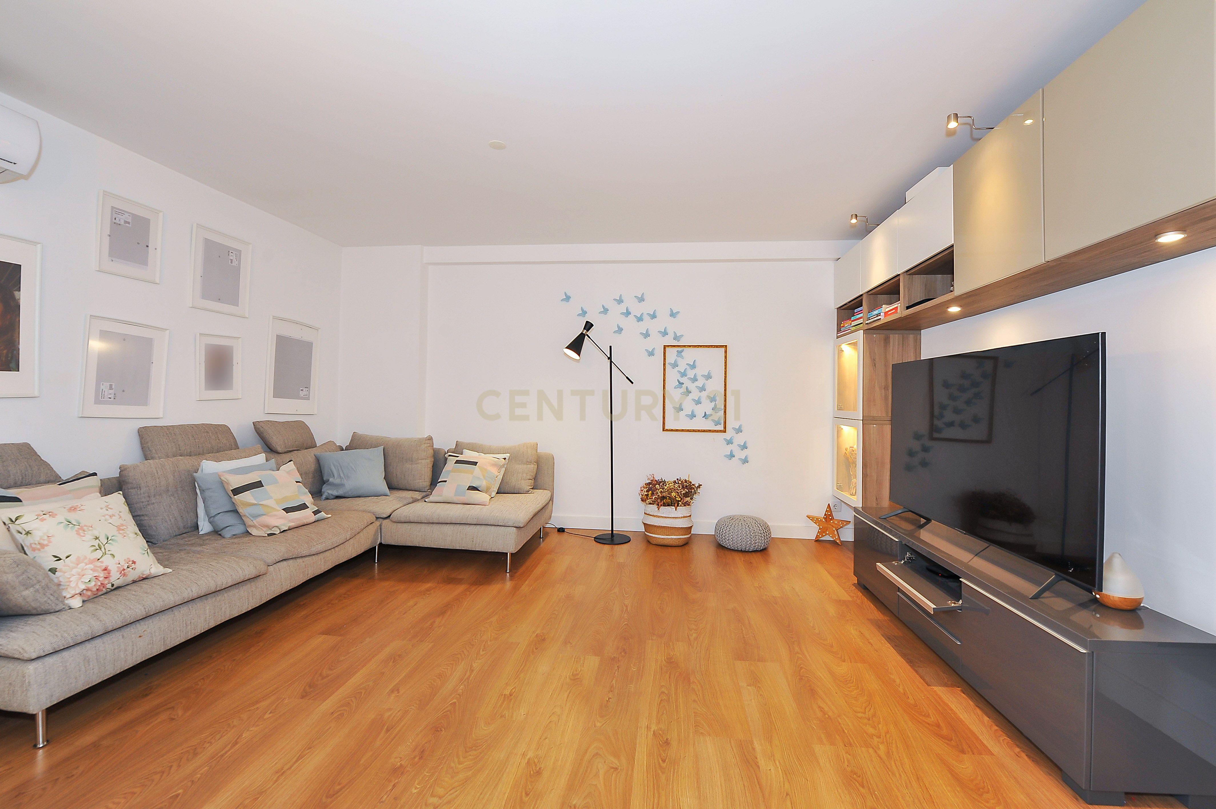 Apartamento T3 renovado e mobilado em Telheiras, a 5 minutos a pé do metro - Image 4