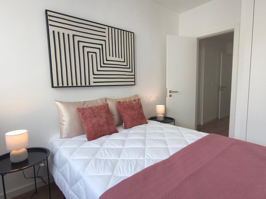 Apartamento T3 com Suíte, Varandas e Excelentes Acabamentos - Image 4