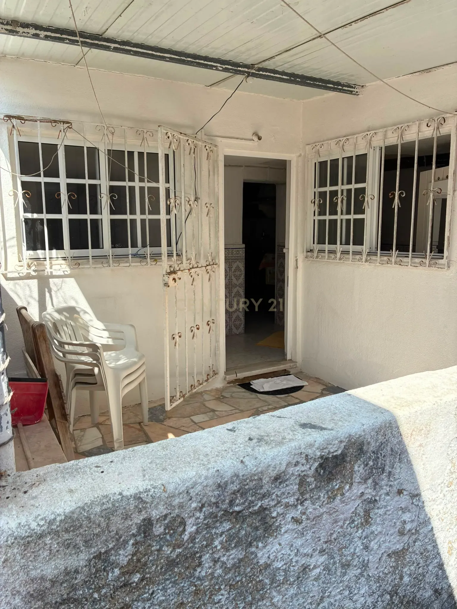 Fotografia 9 de Moradia Térrea com logradouro no centro da Costa da Caparica