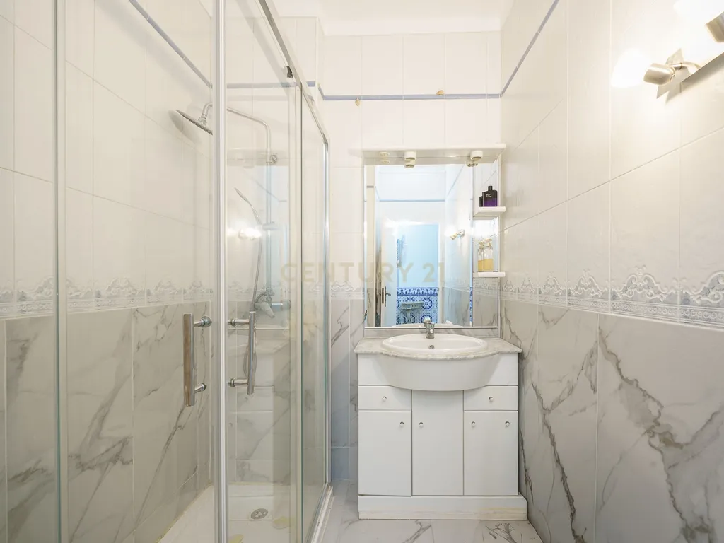 Apartamento T2 na Moita com 2 Varandas e Ponto de Carregamento para Veículos Elétricos - Image 22