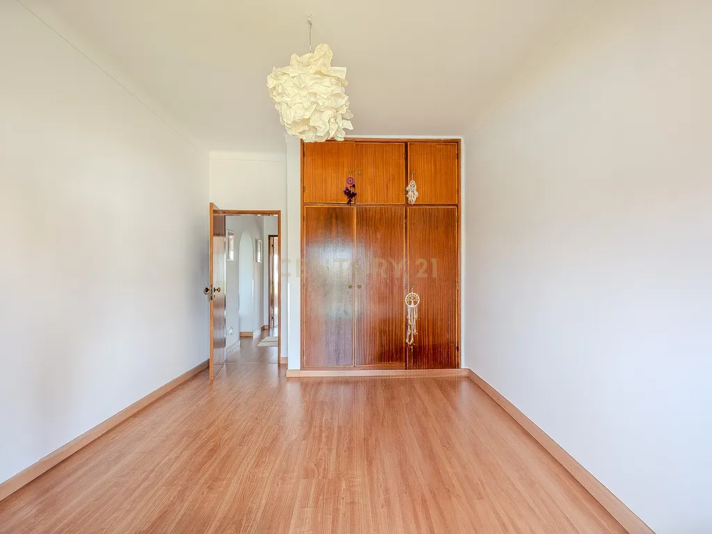 Apartamento T2 de 105m2 com Varanda e Vista Campo – Páteo, Albufeira - Image 22