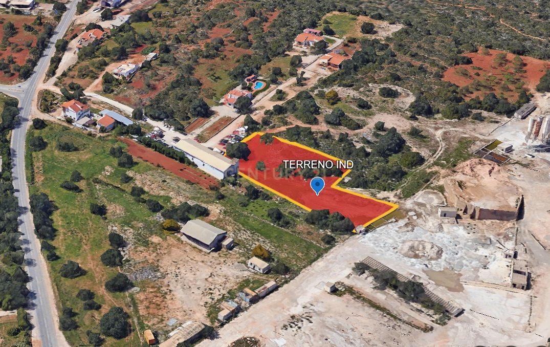 Fotografia 2 de Terreno com 3.600 m² em Boliqueime – Potencial Industrial/Logístico junto à EN 270