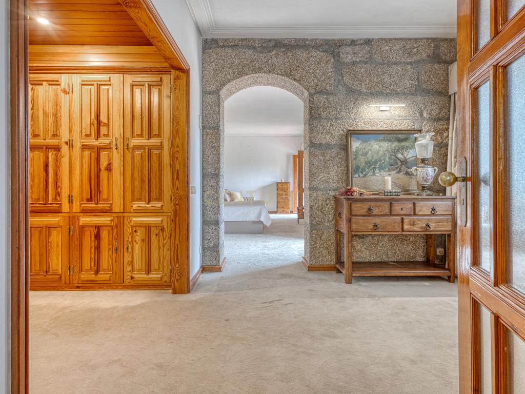 Herdade em Moreira de Cónegos – Moradia com 4 Frentes com Piscina 6 Hectares de terreno ideal para Organização de eventos, Alojamento local , boutique hotel etc - Image 31