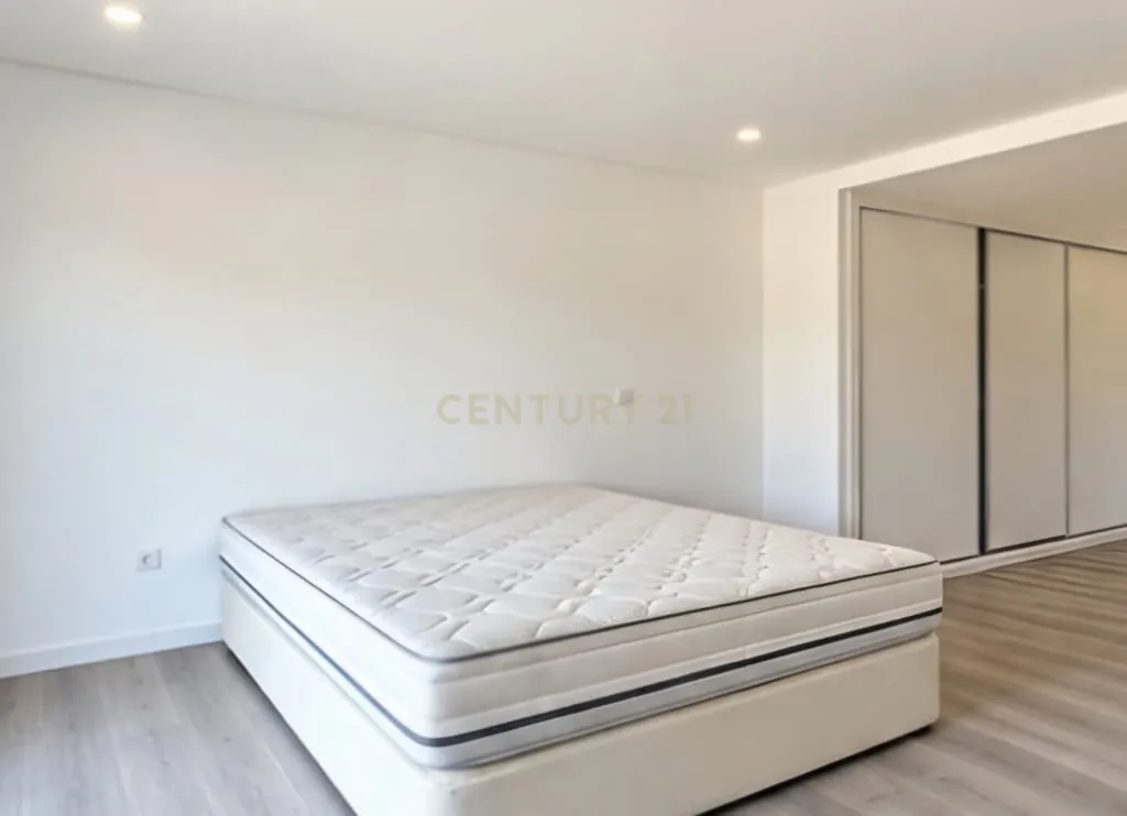 Moradia com 5.072 m² de terreno | Quinta do Anjo, Palmela - Image 11