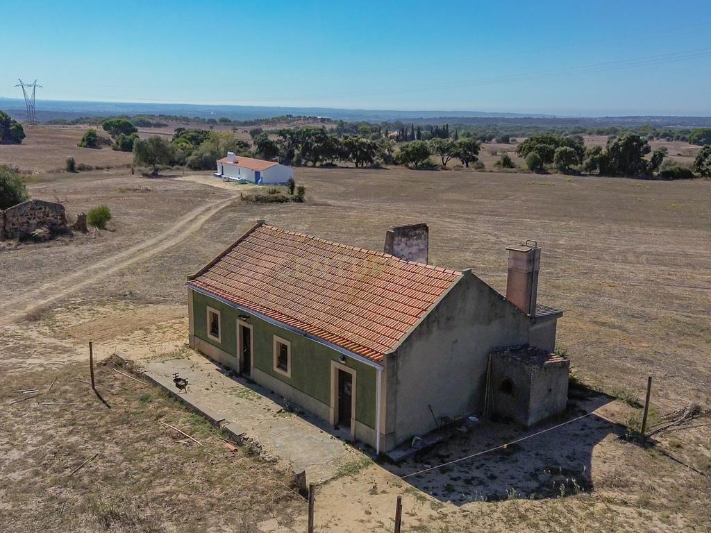 Quinta Rural T3, c/ Terreno 16,775ha, Melides, Grândola - Image 1