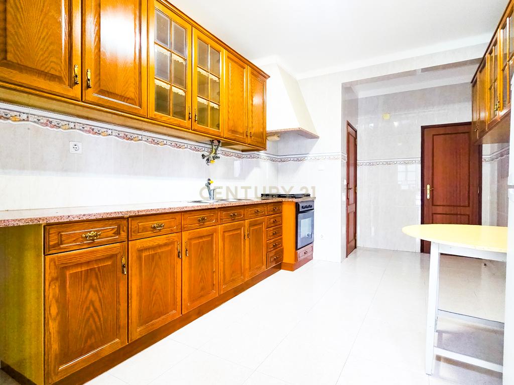 Apartamento T2 + 1 em Pinhal Novo, Palmela Arrendamento - Image 5