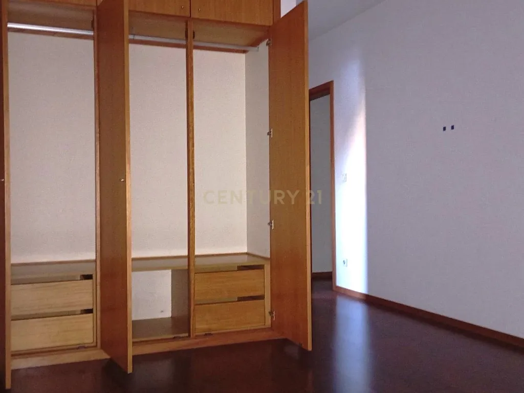 T2 no Empreendimento da Quinta da Seara - Image 6