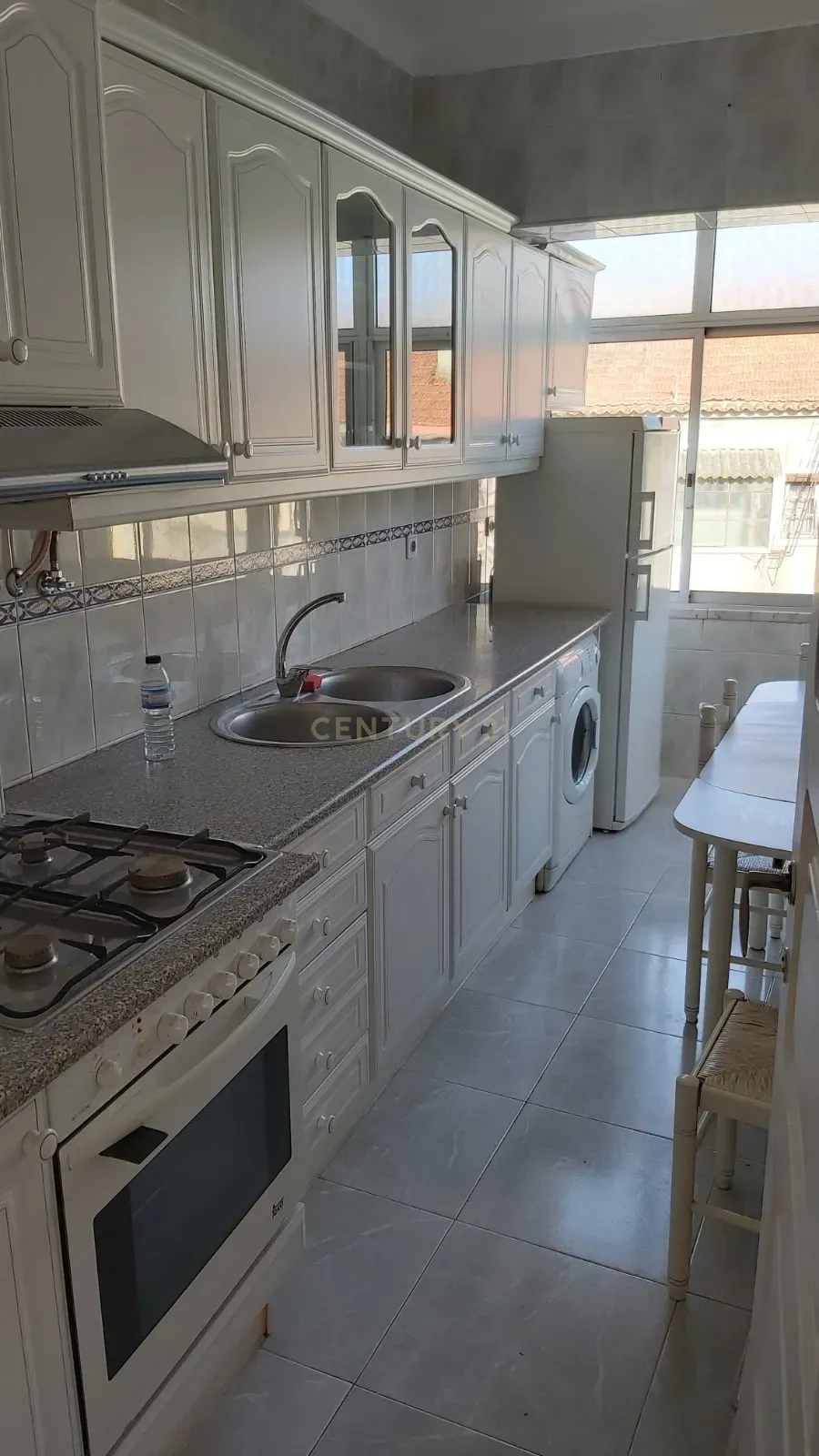 Fotografia 6 de Apartamento T2 em Almada na Av. Nuno Alvares Pereira.