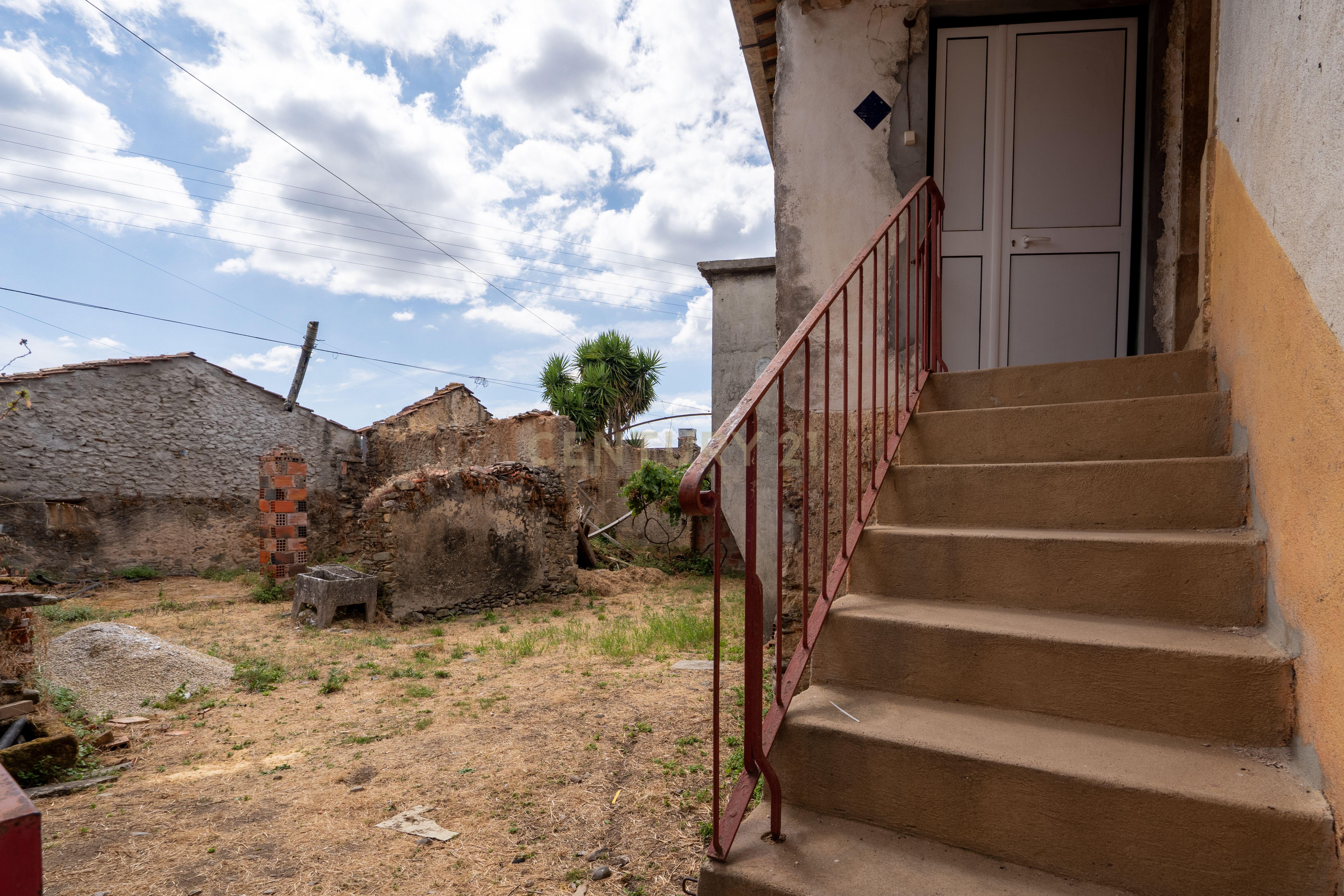 Fotografia 11 de Casa Antiga para Recuperar em Miranda do Corvo, Coimbra