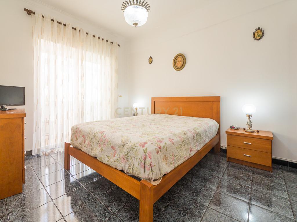 Apartamento T3 na Rinchoa, Rio de Mouro - Image 6