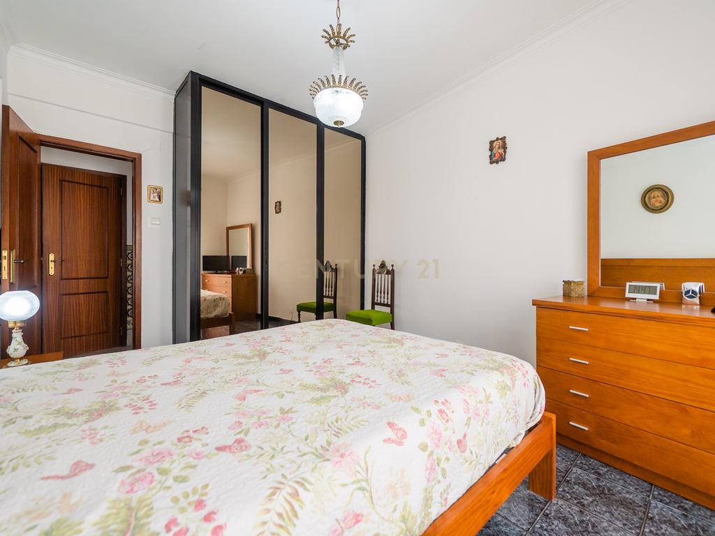 Apartamento T3 na Rinchoa, Rio de Mouro - Image 10