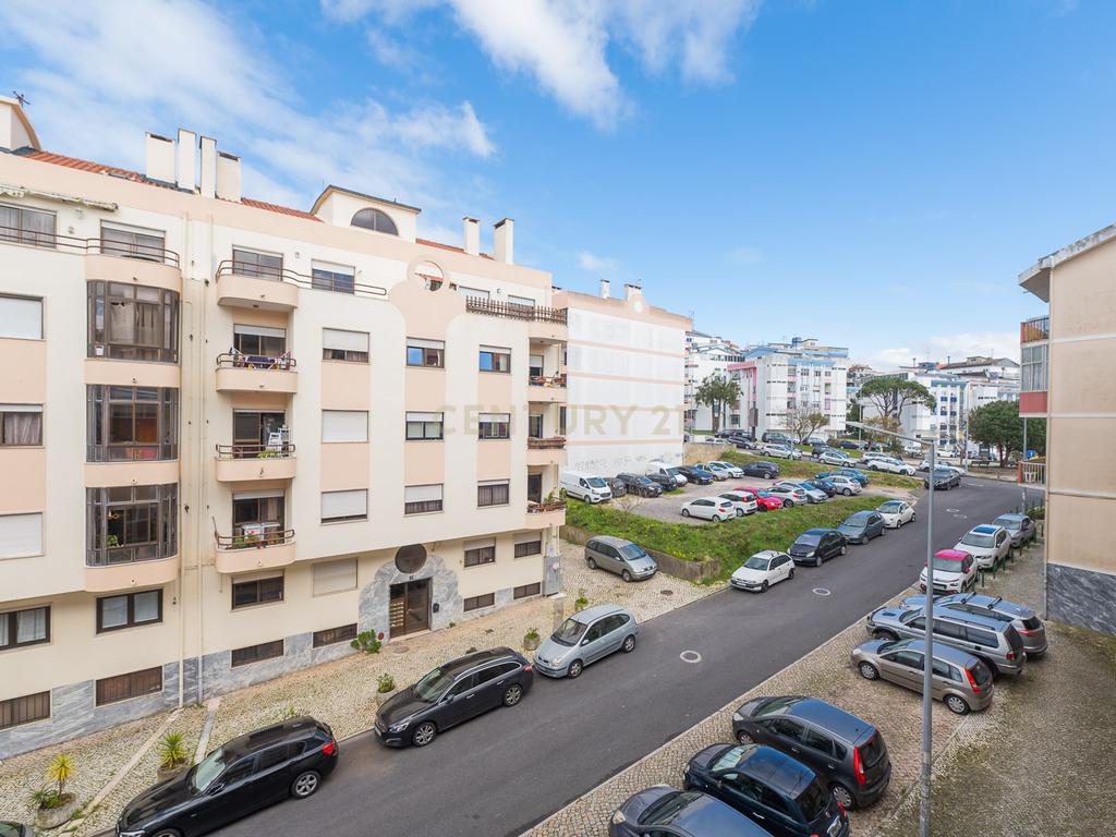 Apartamento T3 na Rinchoa, Rio de Mouro - Image 19