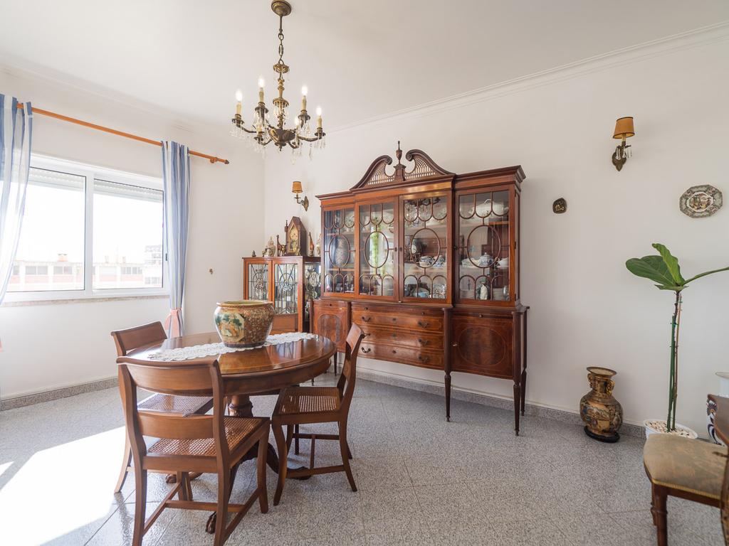 Apartamento T3 na Rinchoa, Rio de Mouro - Image 27