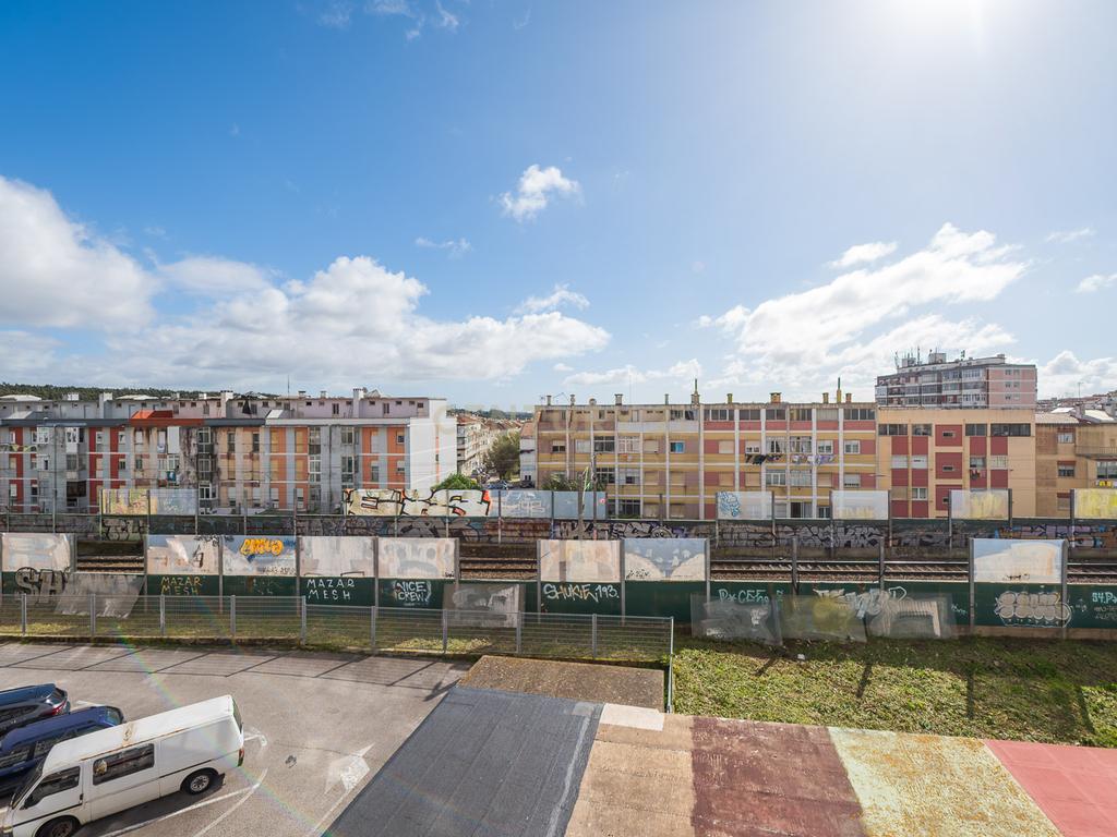 Apartamento T3 na Rinchoa, Rio de Mouro - Image 28