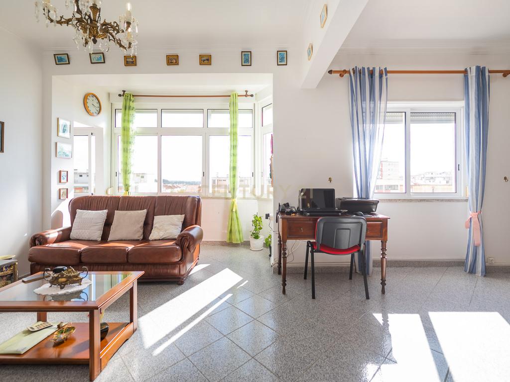 Apartamento T3 na Rinchoa, Rio de Mouro - Image 31