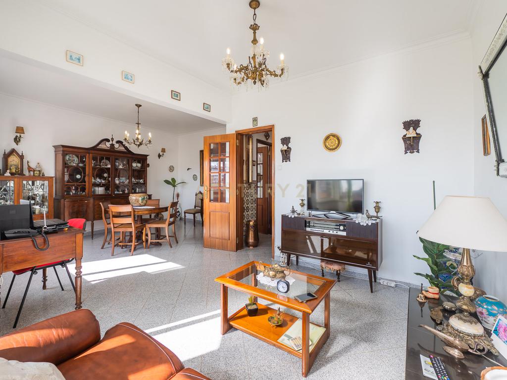 Apartamento T3 na Rinchoa, Rio de Mouro - Image 38