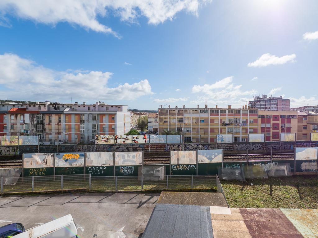 Apartamento T3 na Rinchoa, Rio de Mouro - Image 36
