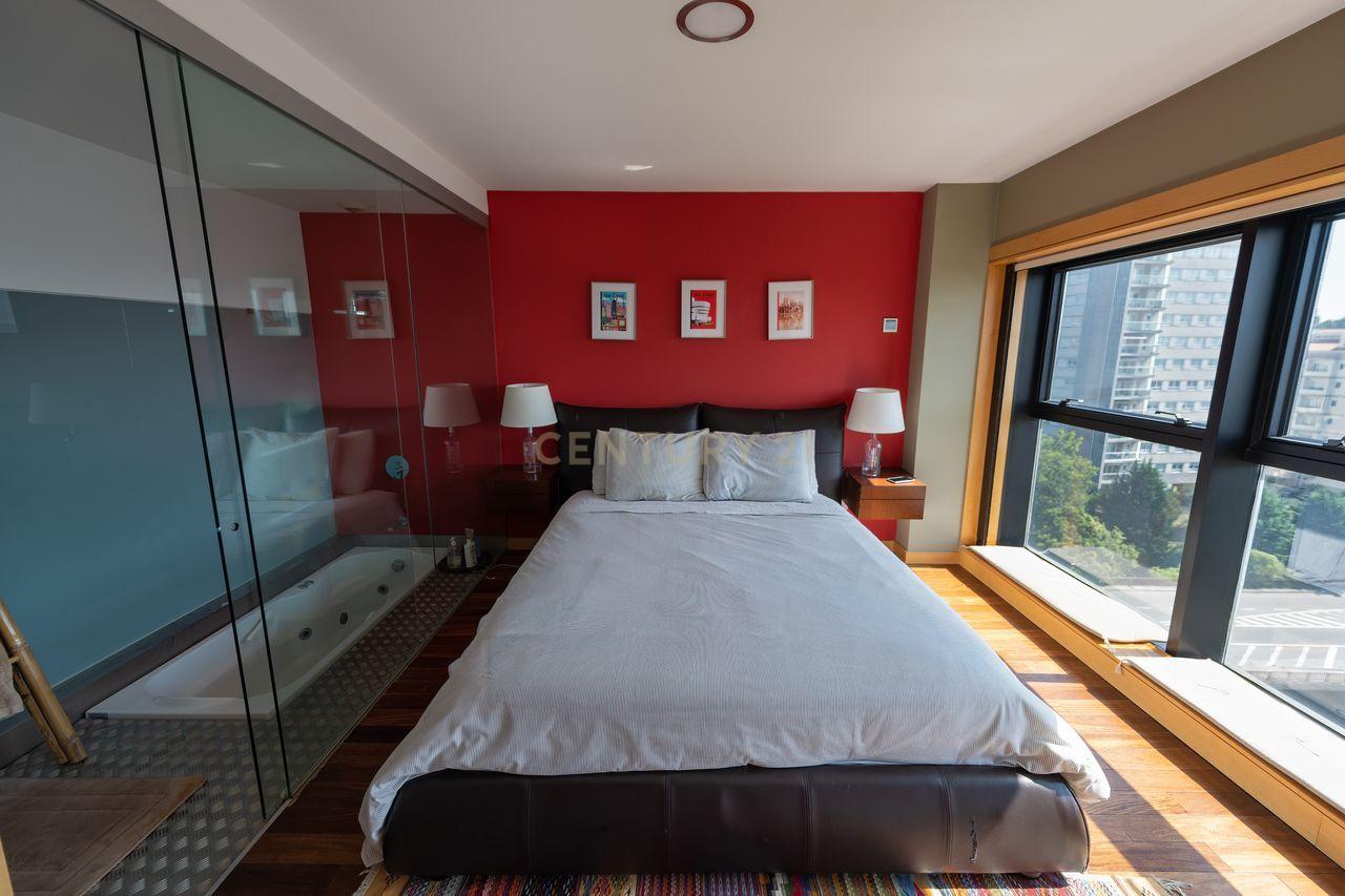 Fotografia 11 de Magnifico Loft com Banheira de Hidromassagem e Vista de Cidade | Porto