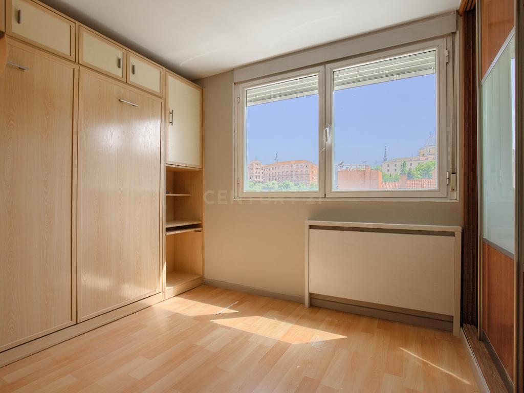  - Image 7