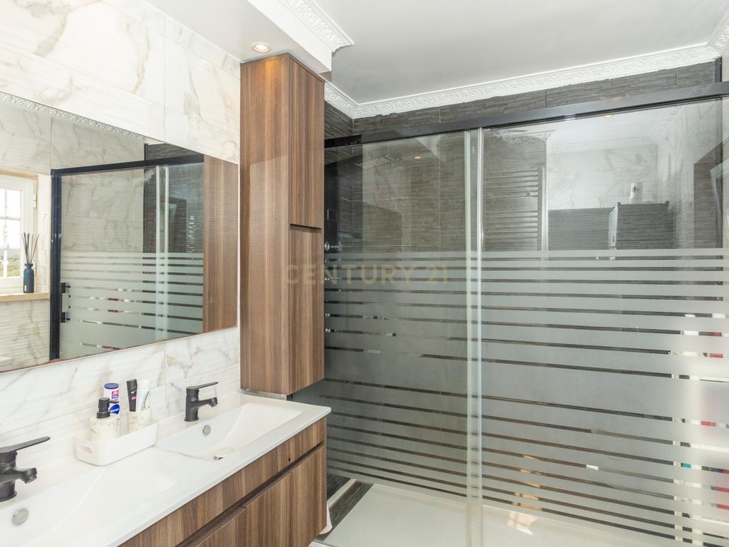 Moradia T3 exclusiva – Urbanização Vistas do Atlântico, São Pedro da Cadeira, Torres Vedras - Image 29