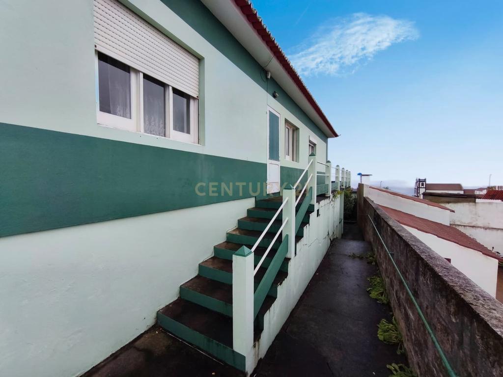 Casa T3 em Achadinha, Nordeste - Oportunidade Única! - Image 2