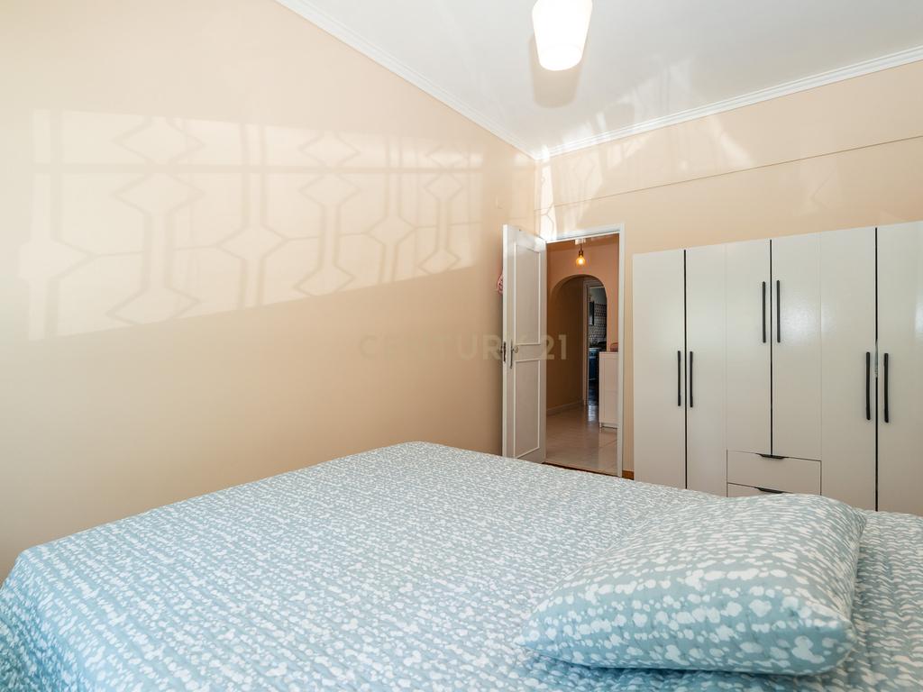 ** APARTAMENTO T2 NA AMADORA, PERTO DO METRO E DO COMBOIO ** - Image 13