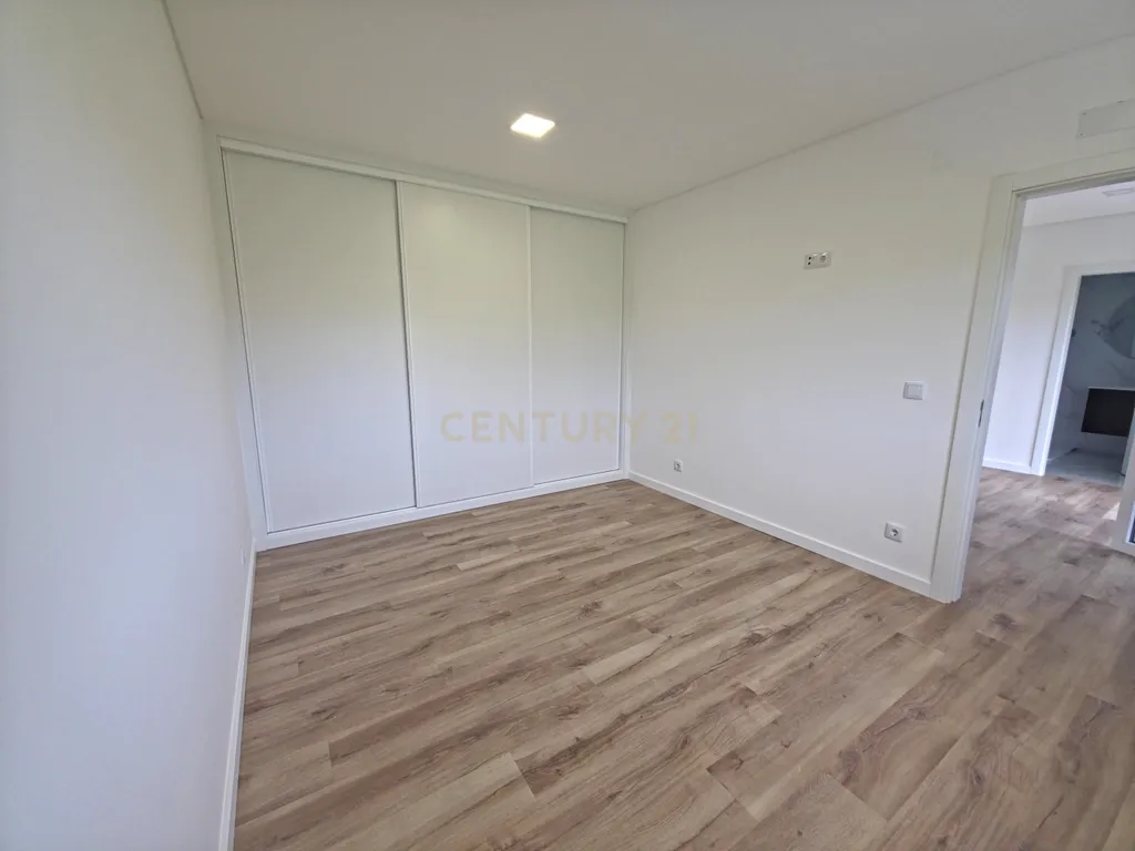 Moradia Nova T4 - Lourinhã - Image 24