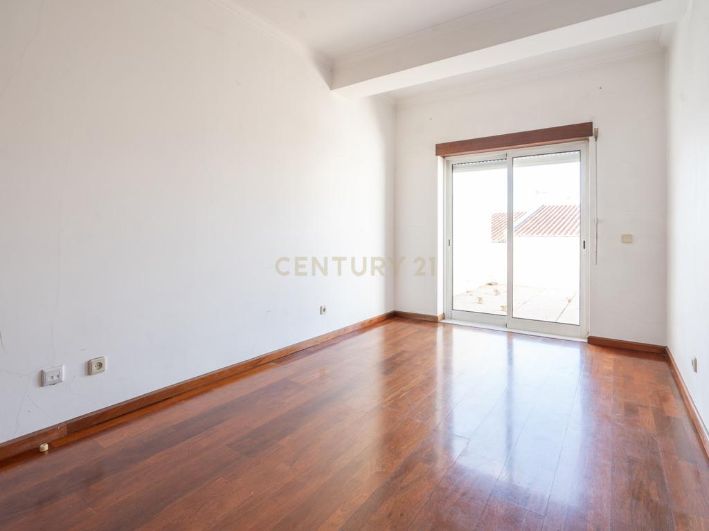Apartamento T2+1 - C/ terraço - Image 23