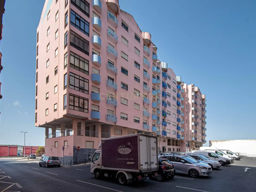 Apartamento T2 Remodelado (Agualva/Cacém) - Image 14
