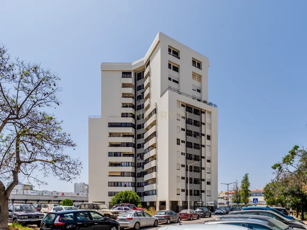 Apartamento T2 com vista rio, a 2 minutos da zona ribeirinha, em Portimão - Image 19