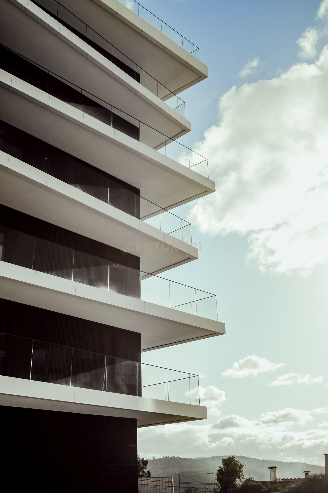 Fotografia 4 de T3 Novo em Ferreiros, Braga | Suíte e 2 Quartos com Closet e Varanda Panorâmica