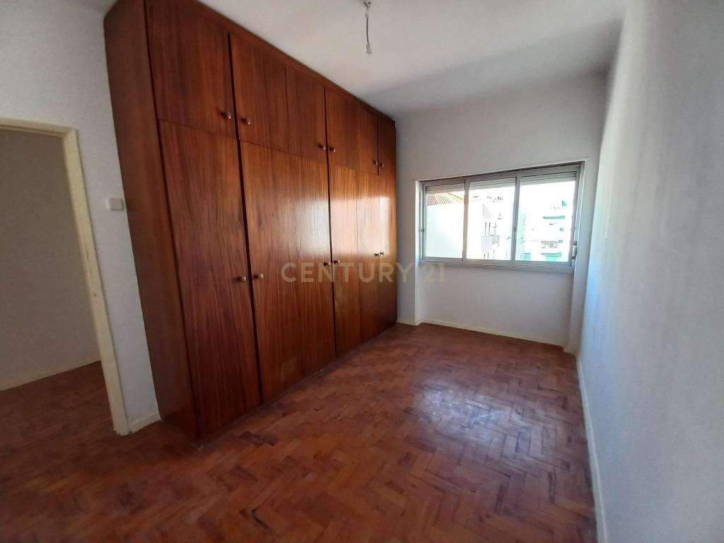 T2 em Alto do Seixalinho, Barreiro - Image 10