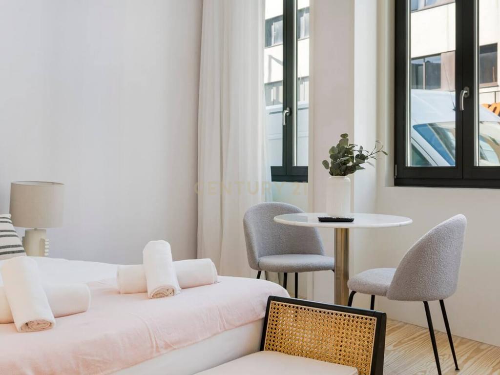 Apartamento T0 , com Licença AL, na Rua de Camões – Porto - Image 16