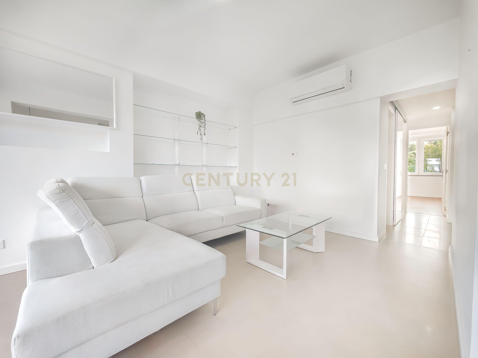 Fotografia 10 de Apartamento Renovado T2 | Suíte | Mobilado | Elevador | Ar Condicionado | Luminoso|  Estoril | Cascais |  a 12 minutos da Praia