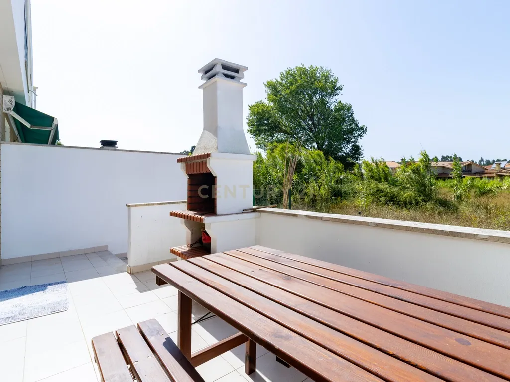 Excelente Moradia T3 , espaço exterior e garagem – Marinha Grande - Image 27