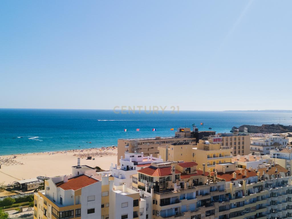 T2 com lugar de garagem, Vista Mar e Vista Rio na Praia da Rocha - Image 33