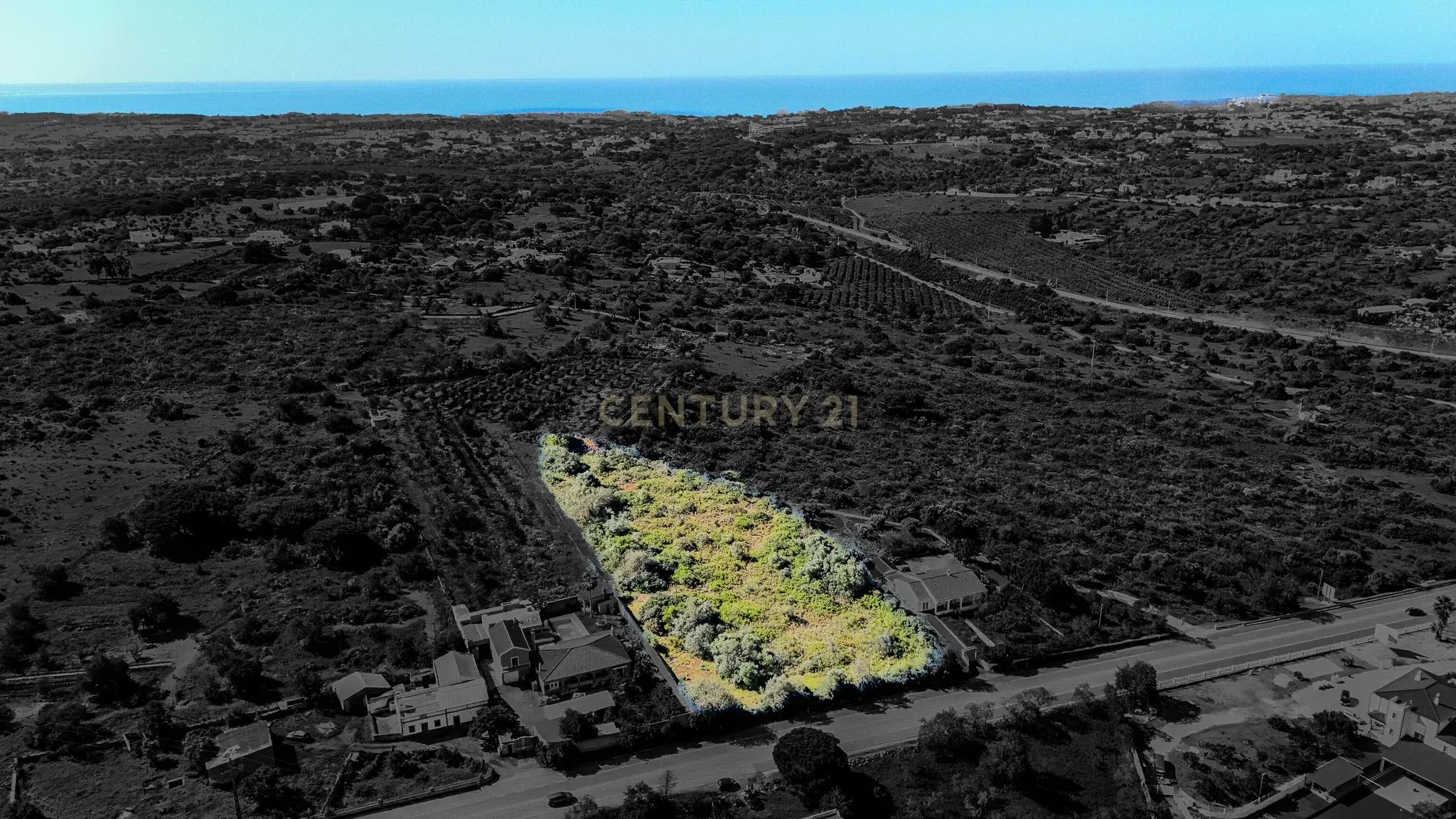 Terreno com Localização Estratégica e Acesso Direto à N125 – Albufeira - Image 4