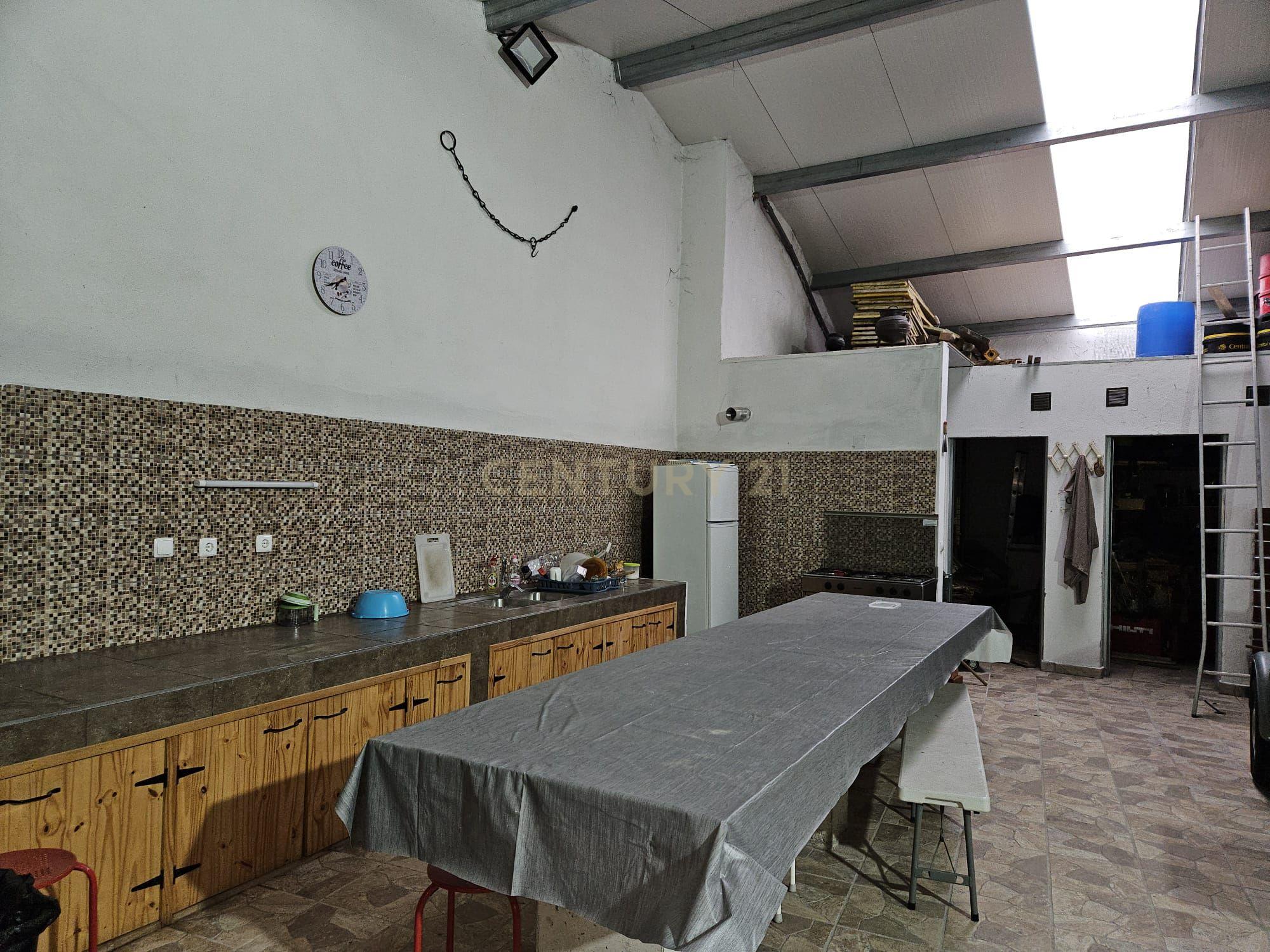 Garagem / Arrecadação com 100m2 - A Oportunidade que Transforma Ideias em Realidade - Image 13