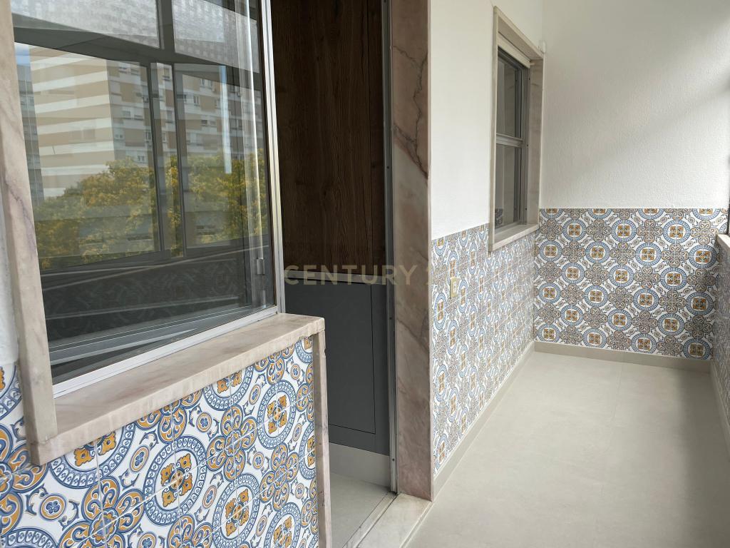 Arrenda-se Apartamento T4 na Portela — Conforto, Tranquilidade e Localização Privilegiada - Image 35