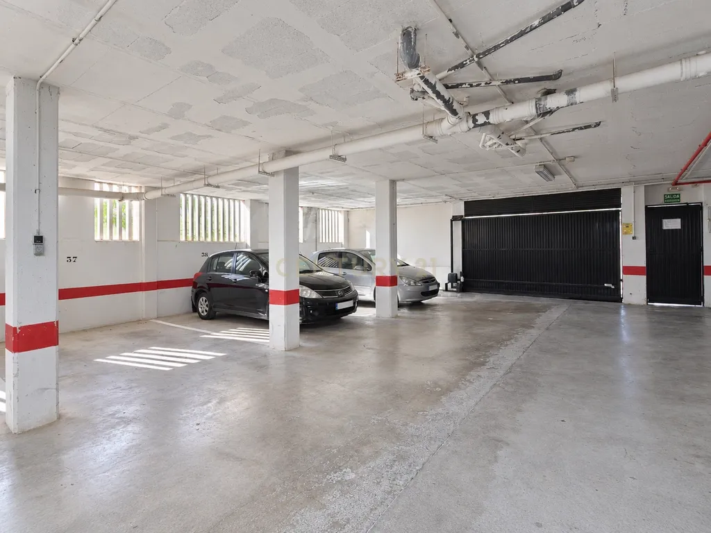 Apartamento totalmente renovado com terraço de 20 m² e piscina em Bonalba - Image 44