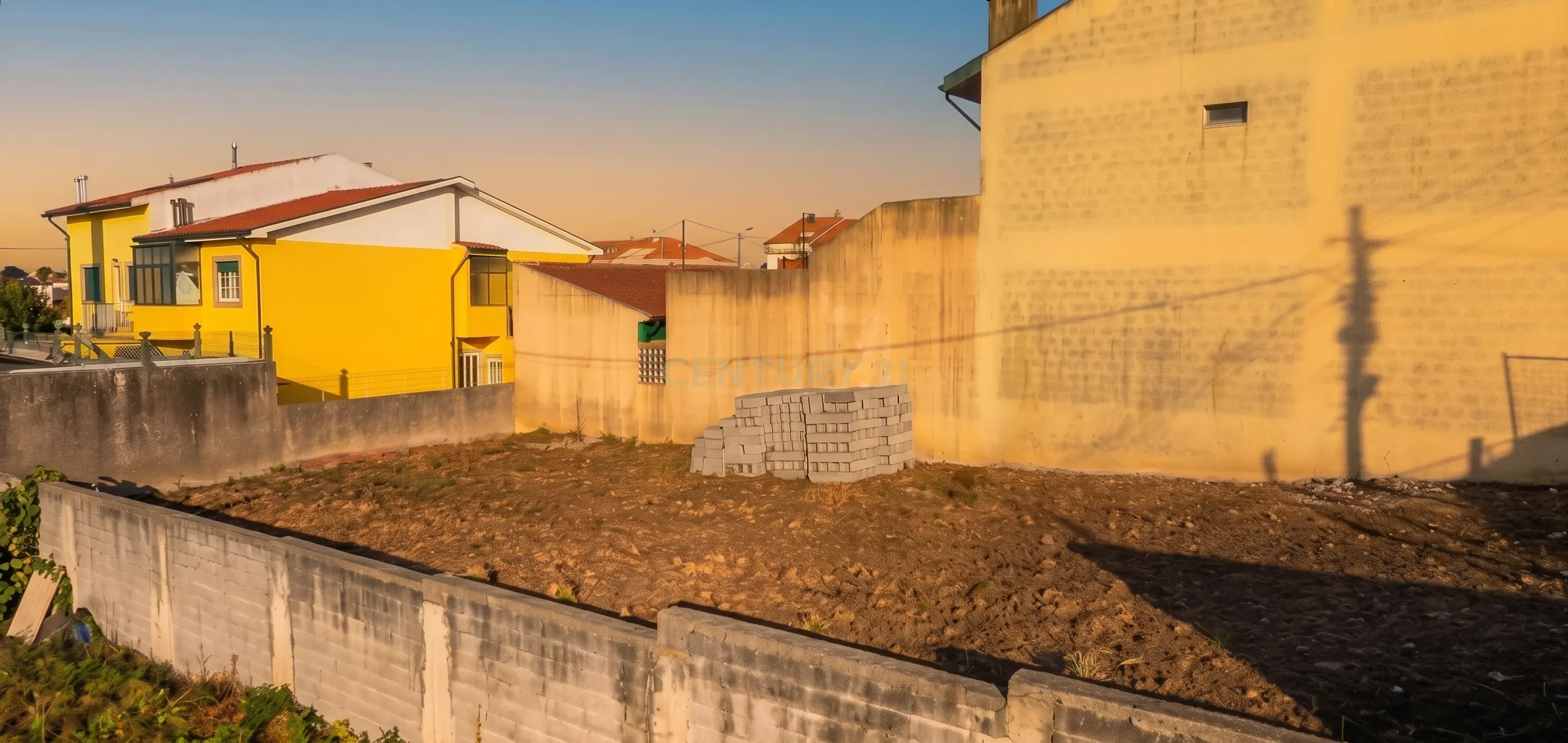 Fotografia 11 de Terreno urbano com 371m2 em Guifões, Matosinhos