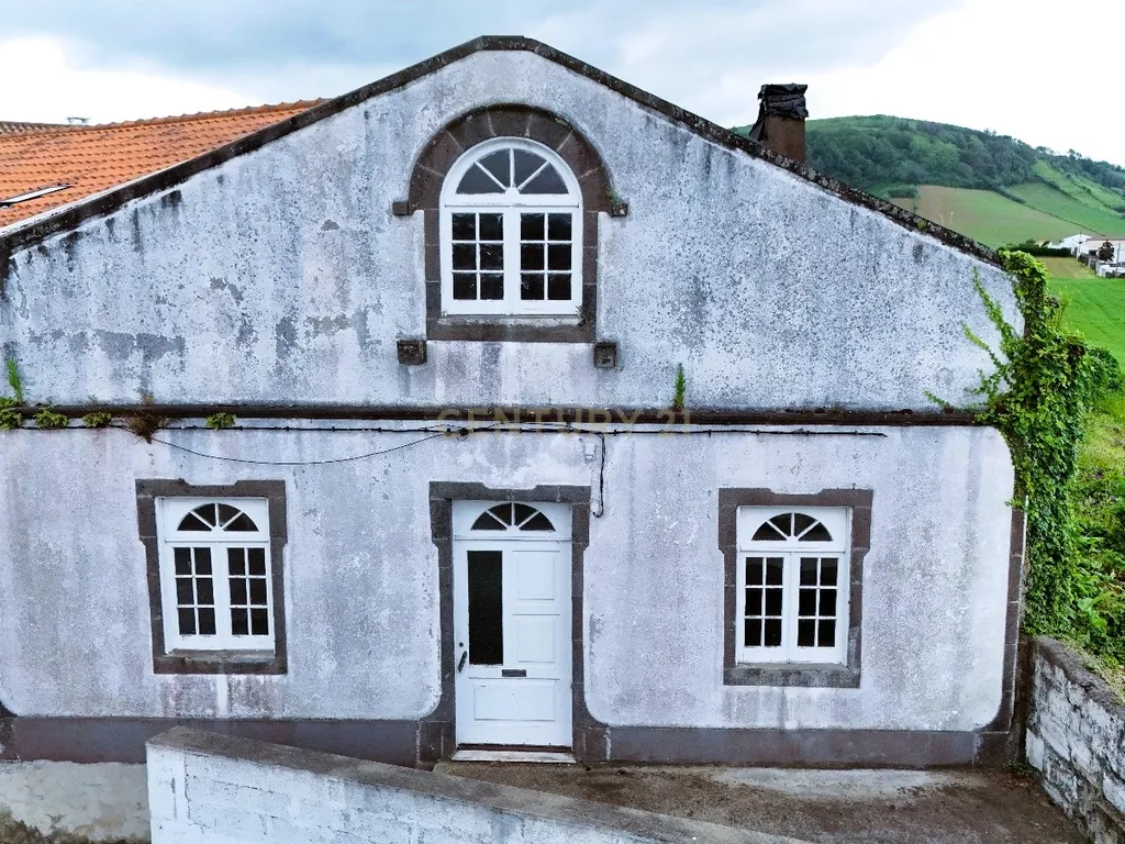 Moradia T3 em Santa Bárbara da Ribeira Grande - Image 3