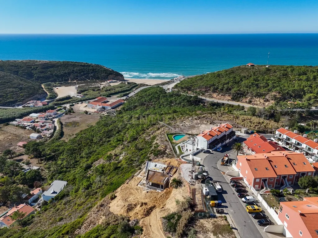 MORADIA T3 NOVA LUXO-THE VILLAGE é um novo condomínio Exclusivo na Praia de São Julião , Mafra - Image 7
