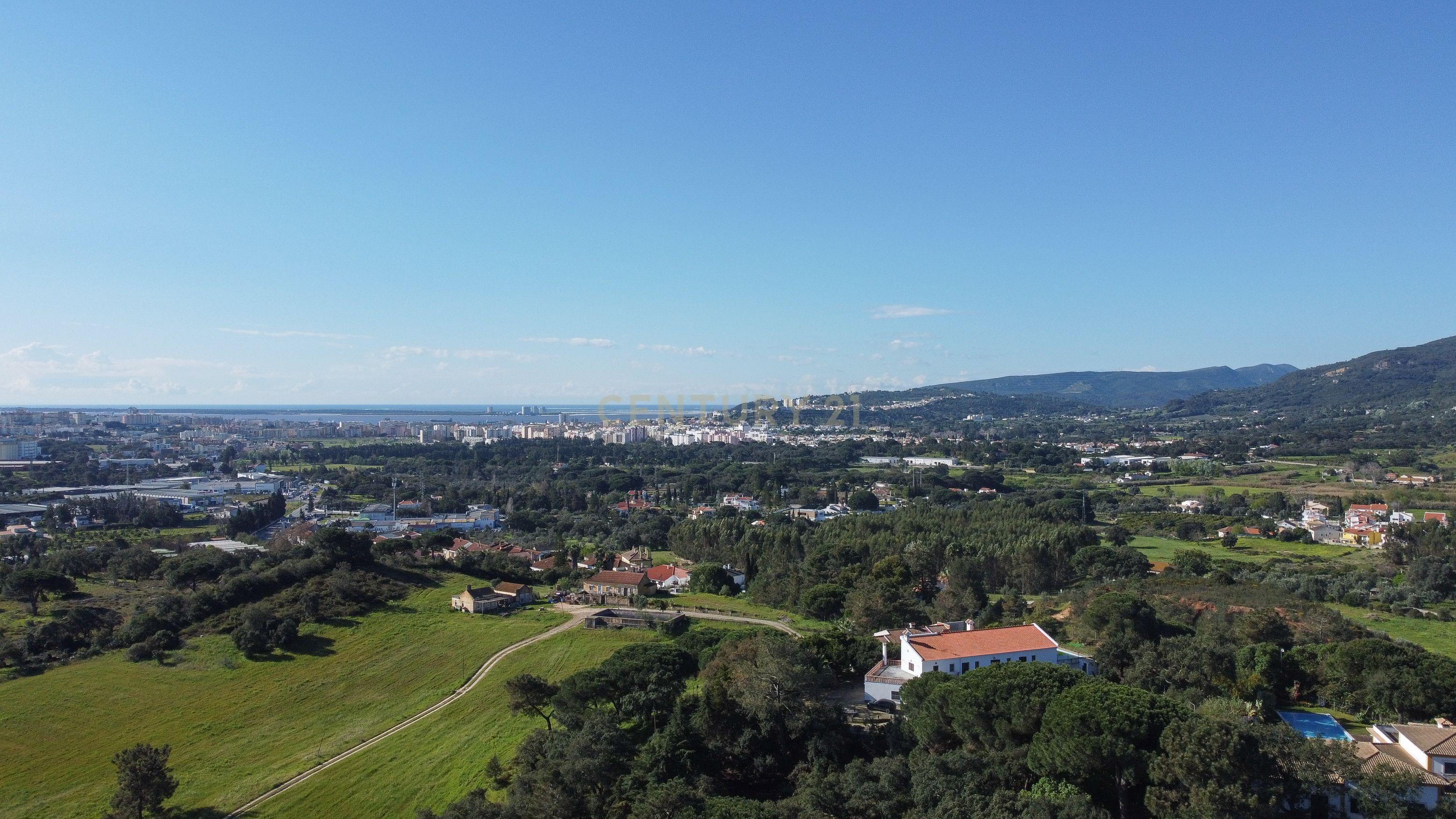 🏡 Terreno para Construção – 2.746 m² | Oportunidade Única Perto de Setúbal! 🌿 - Image 2
