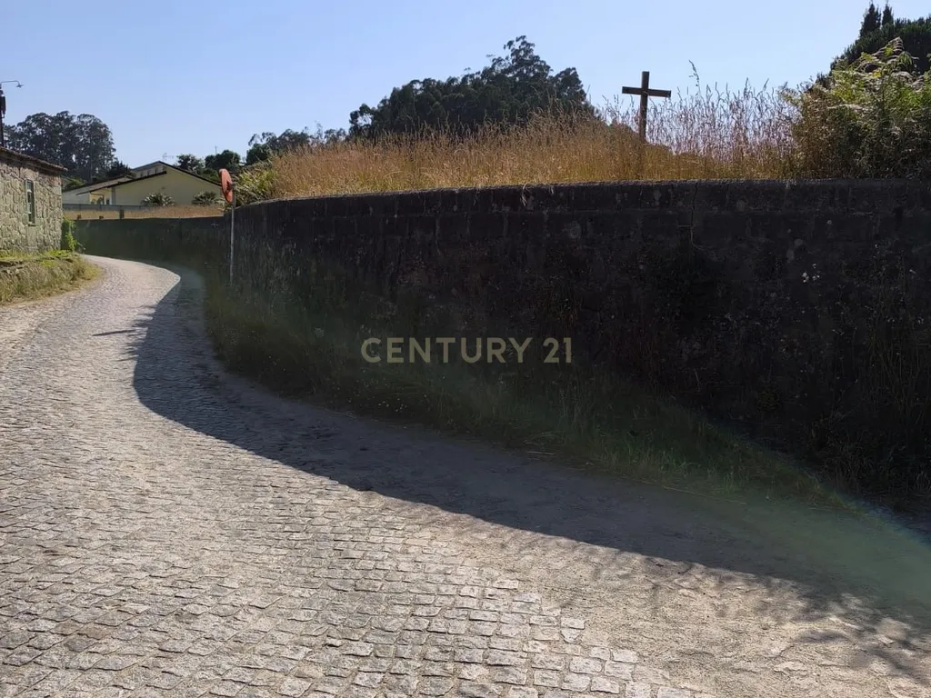 Terreno com Vista Montanha em Esposende - 3765m² - Image 11