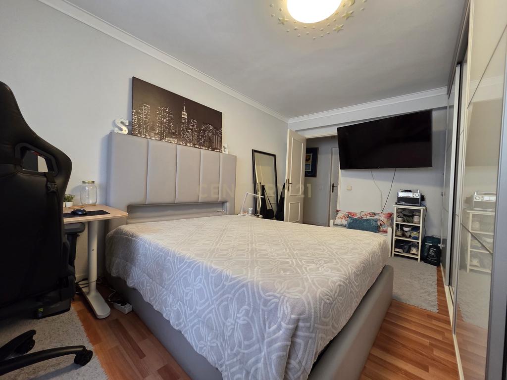 Apartamento T2 | Varanda | Remodelado | Garagem Individual | Centro de Fânzeres - Image 20