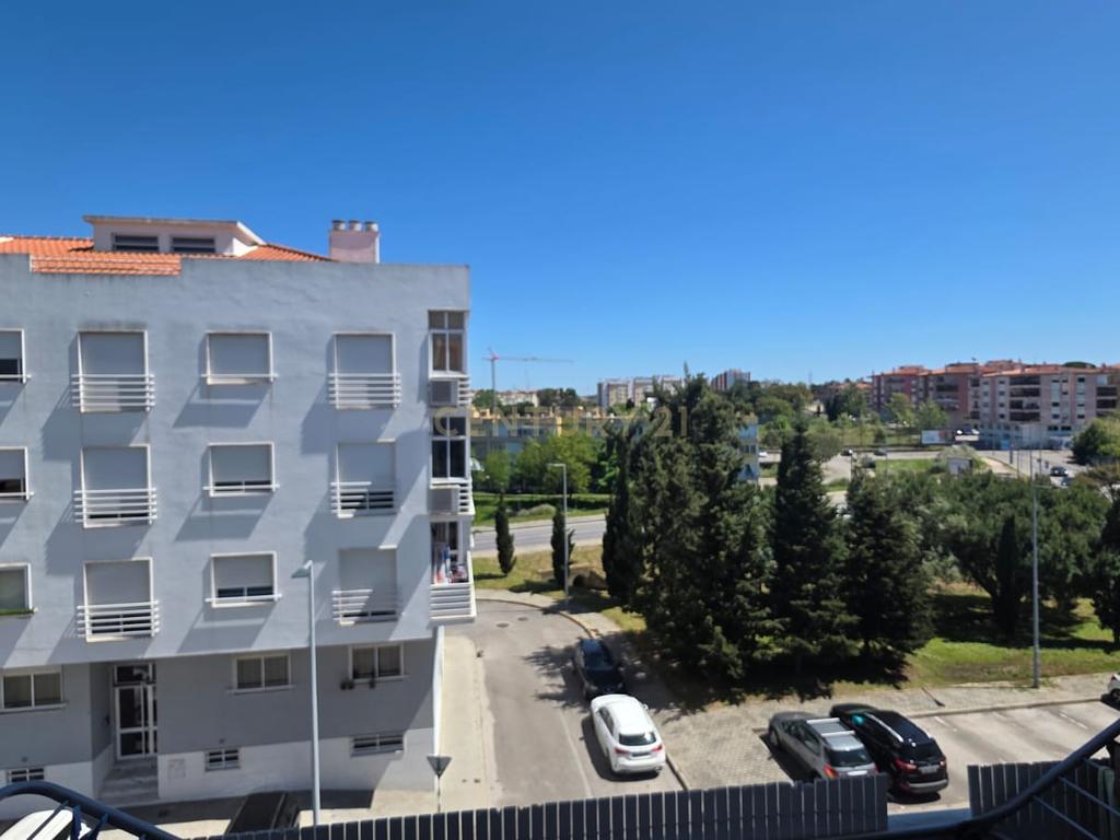 Apartamento T3 na Amora com ótimas áreas ( Novo periodo para visitas próxima 5 feira, de tarde,  dia 5 Junho 2025 - Image 14