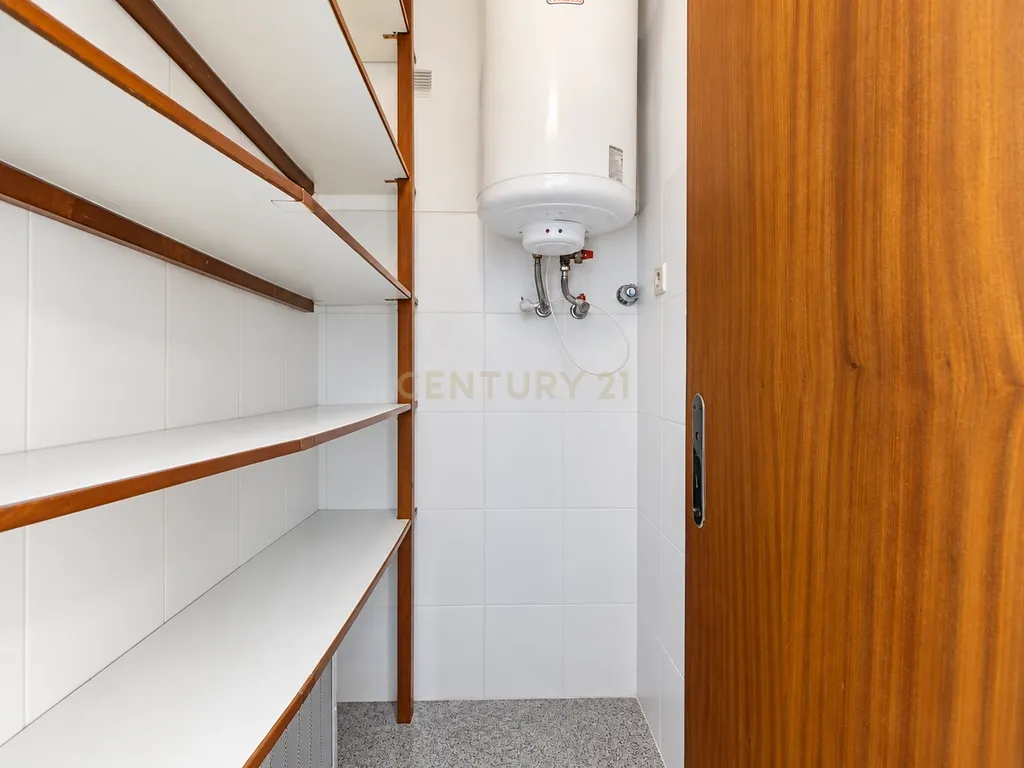 BAIXA DE PREÇO | Apartamento T2 em Cedofeita, Porto - Oportunidade Única! - Image 16