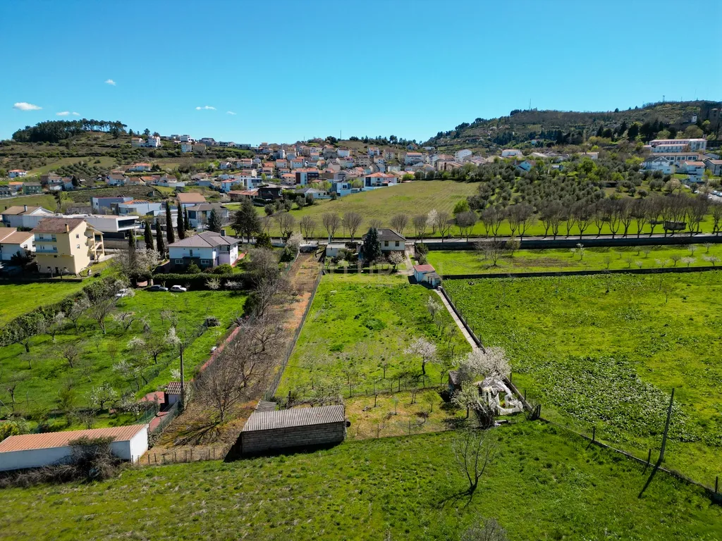 Moradia Bifamiliar + Anexo com #TERRENO -#CENTRO DE BRAGANÇA - Image 39
