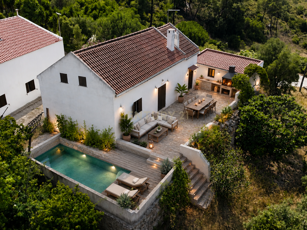 Quinta de 3.500 m2 na Serra da Arrábida - Image 2